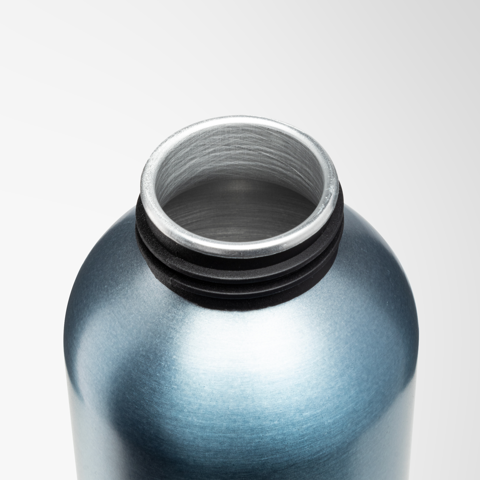 Astrid - 24 oz. Recycled Aluminum Metallic Bottle 8